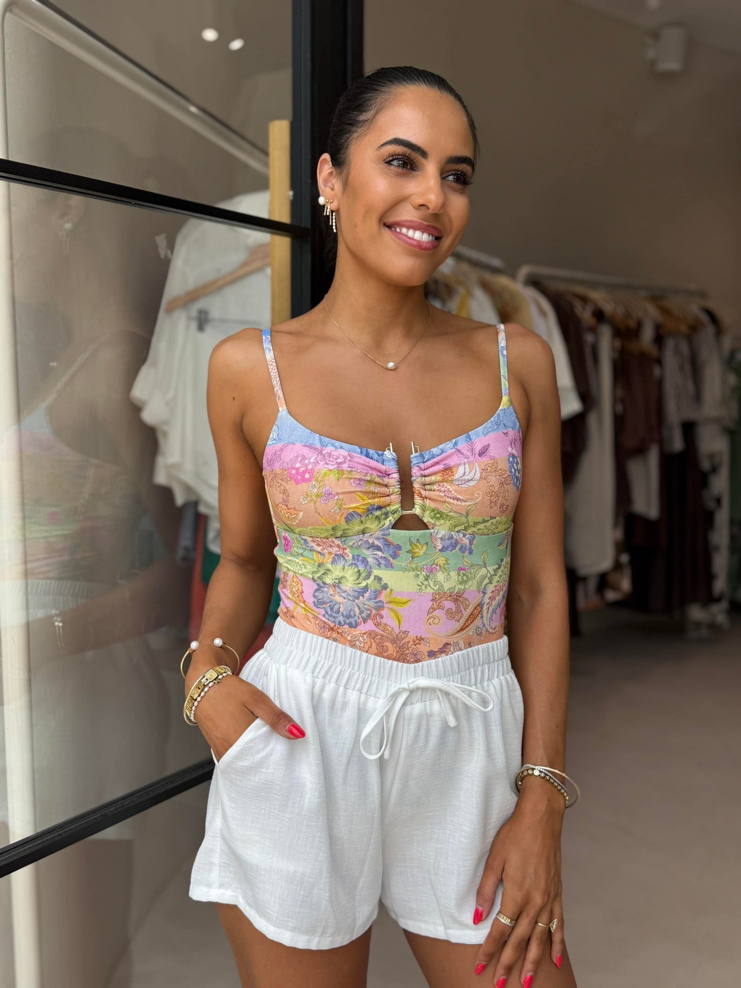 AMALA SHORT - WHITE