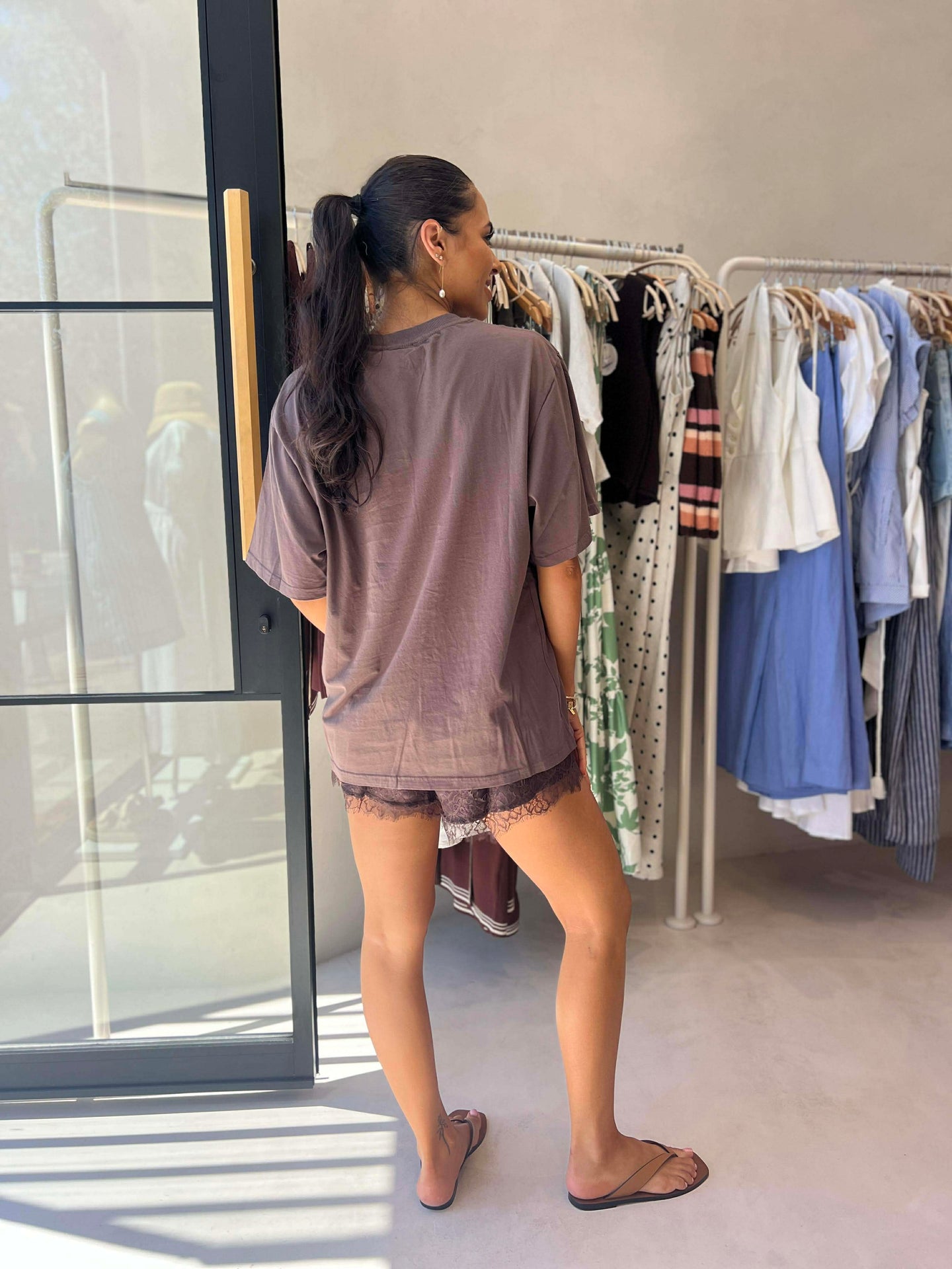 SIENNA TEE- CHOC
