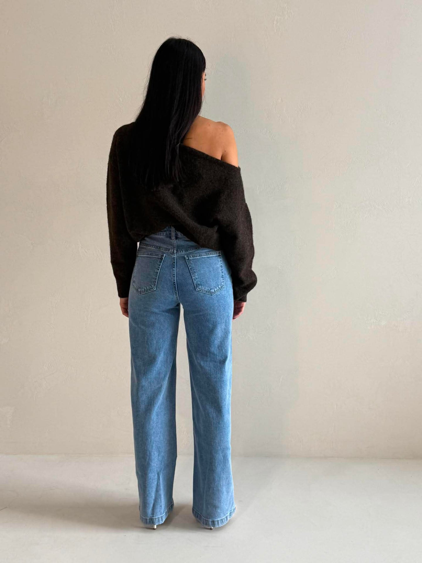 OFF SHOUDER KNIT JUMPER- CHOC