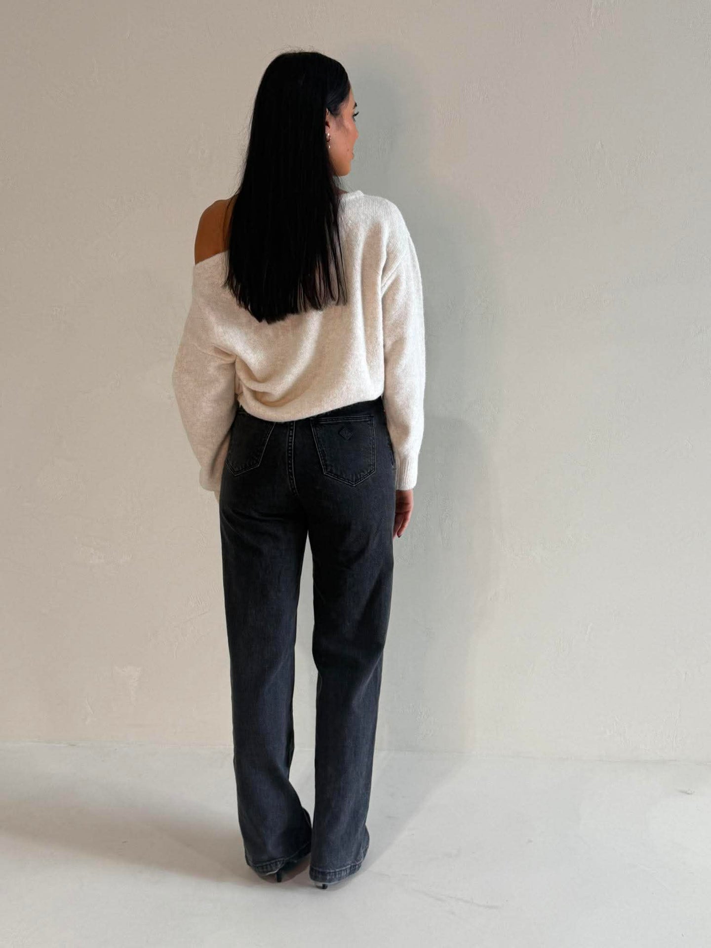OFF SHOUDER KNIT JUMPER- OAT
