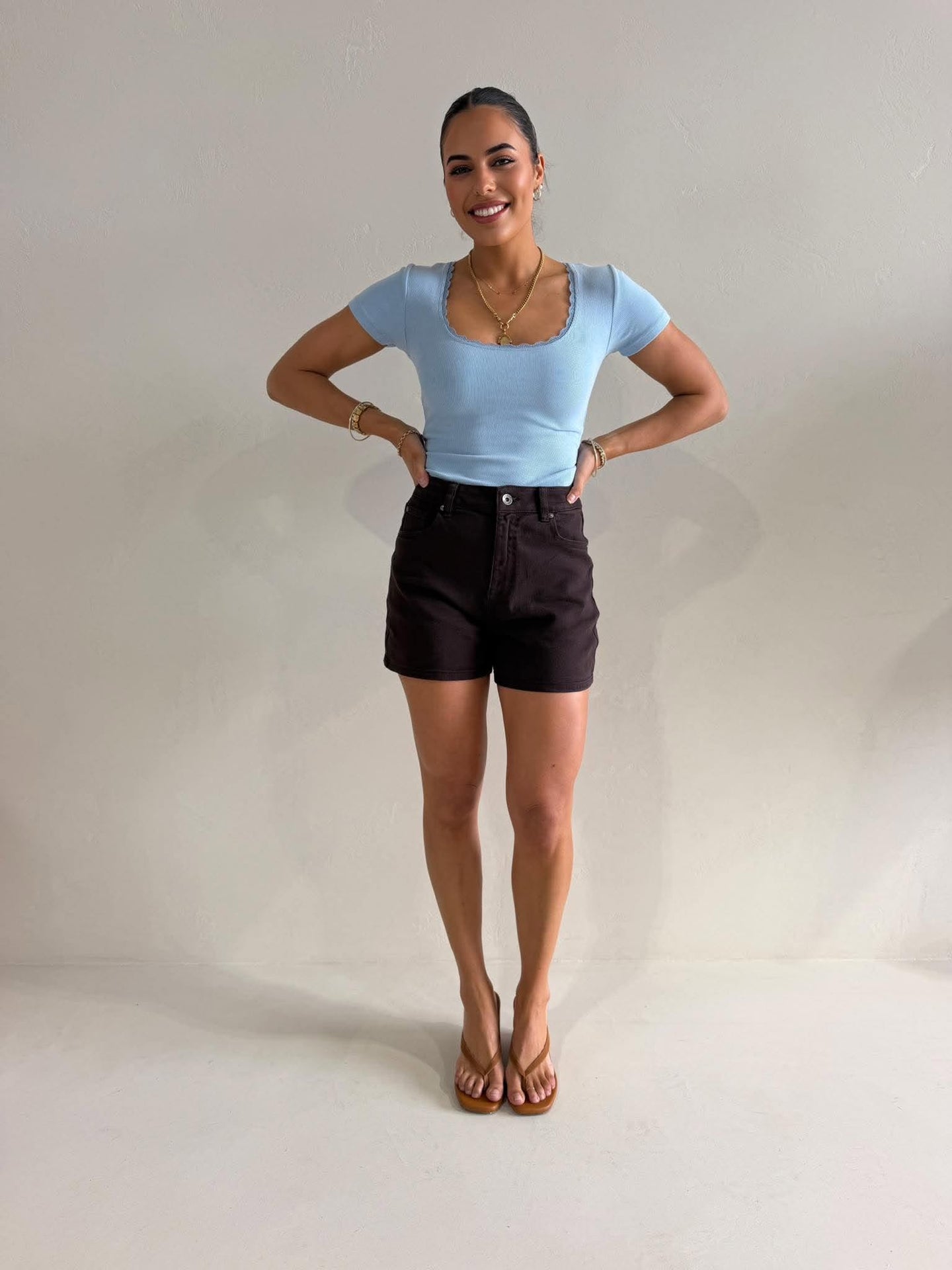 WASHED RIB LACE SCOOP NECK TEE- BLUE