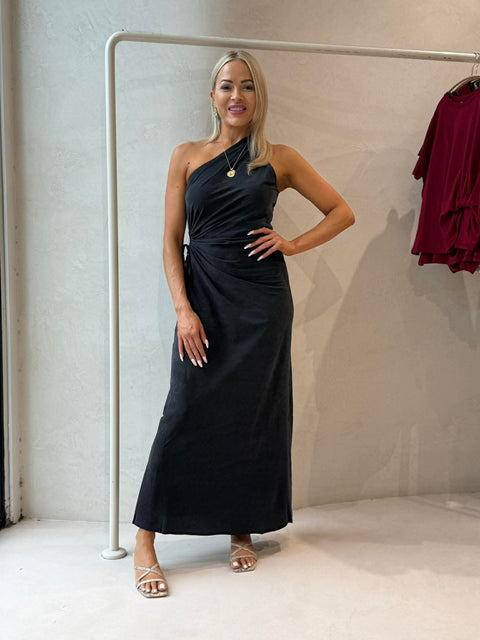JARRAH MAXI DRESS - BLACK