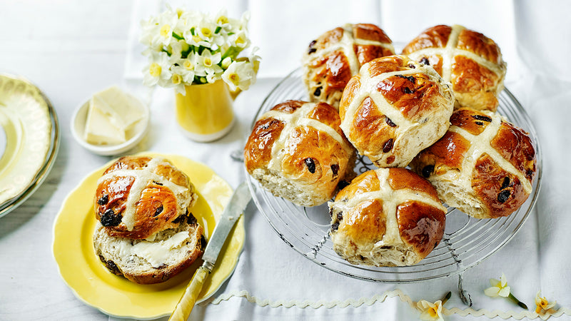 YOUR GUIDE TO STAYING ON TRACK THIS EASTER