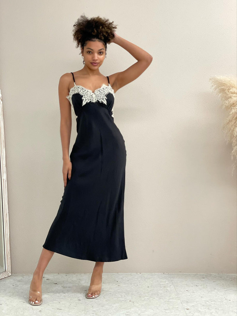 Moite Dress