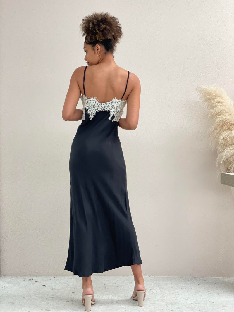 Moite Dress