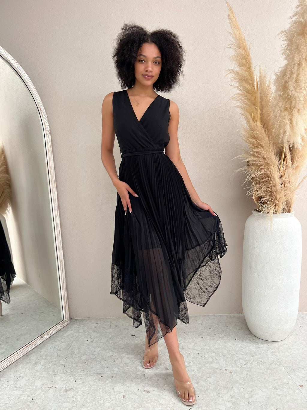 Opera Lace Dress