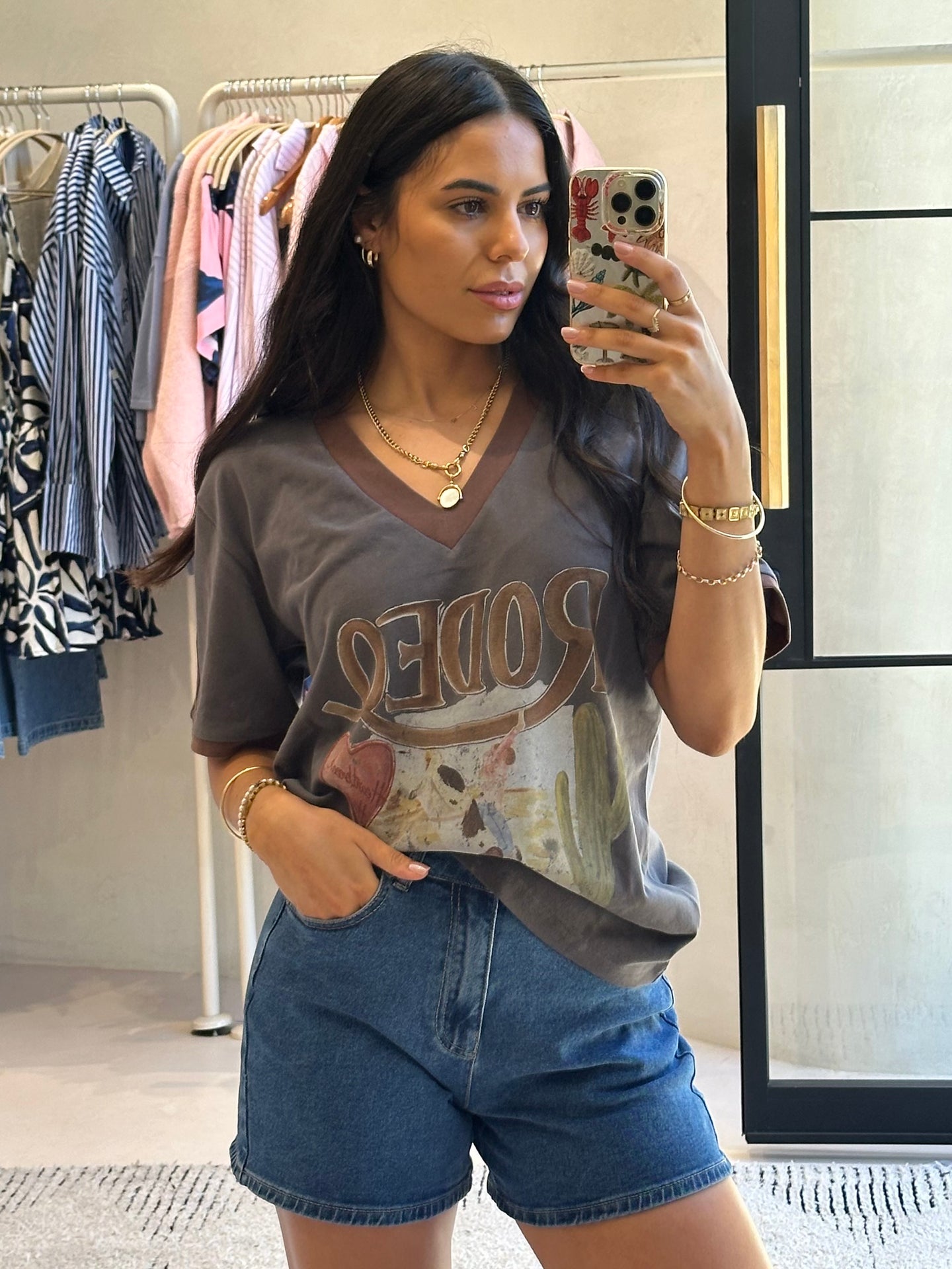 RODEO V NECK TEE