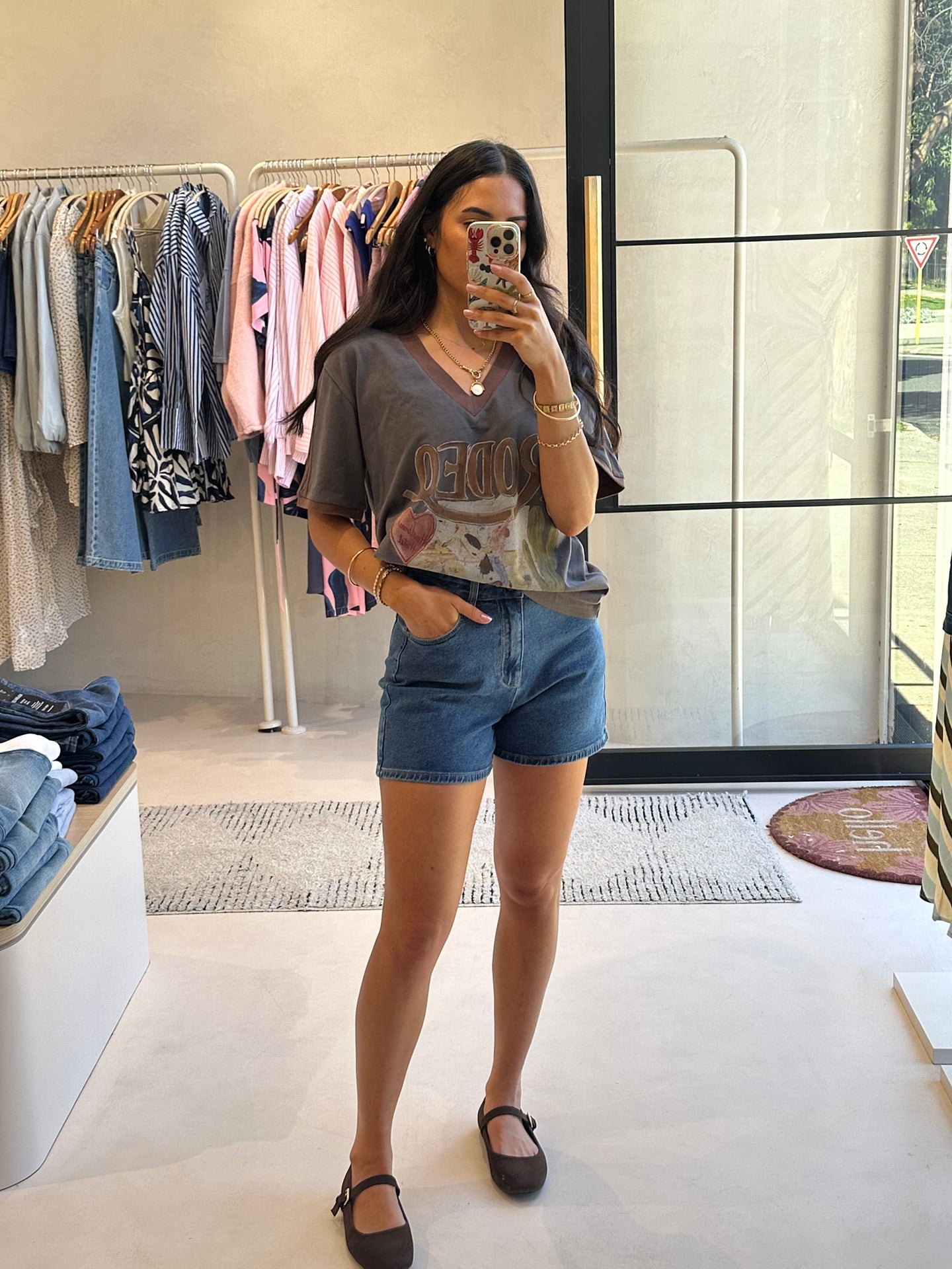 RODEO V NECK TEE