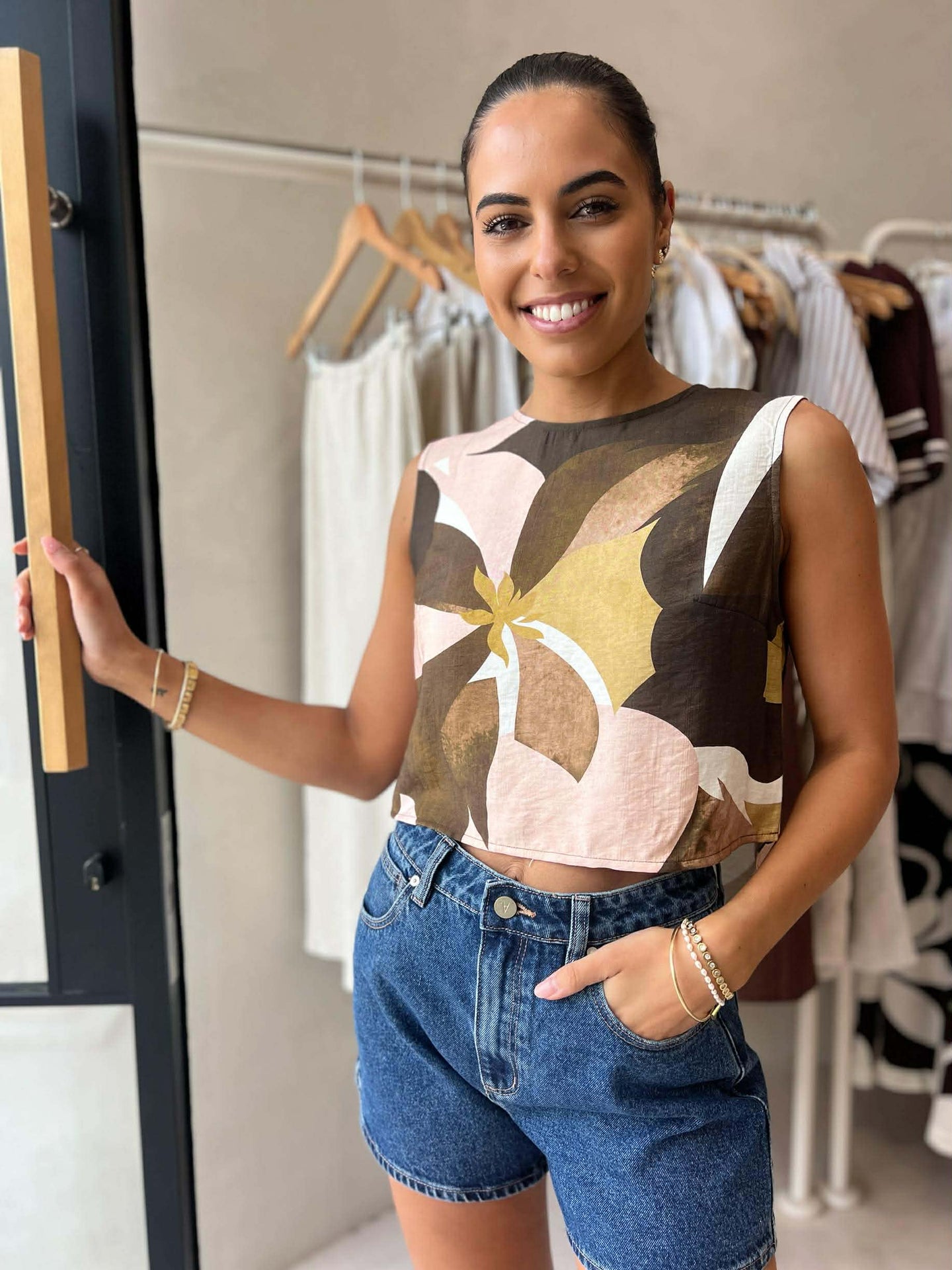 CHEETAH TOP - OLIVE FLORAL