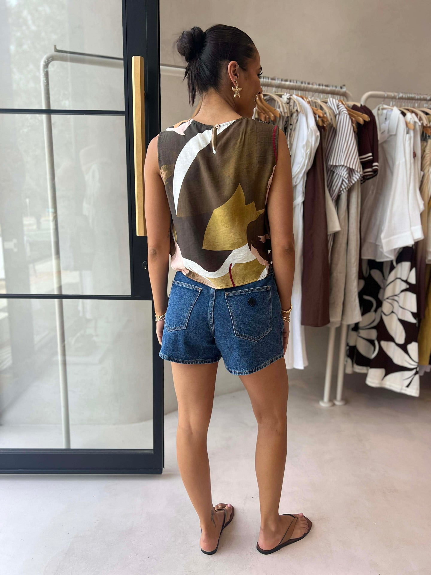 CHEETAH TOP - OLIVE FLORAL