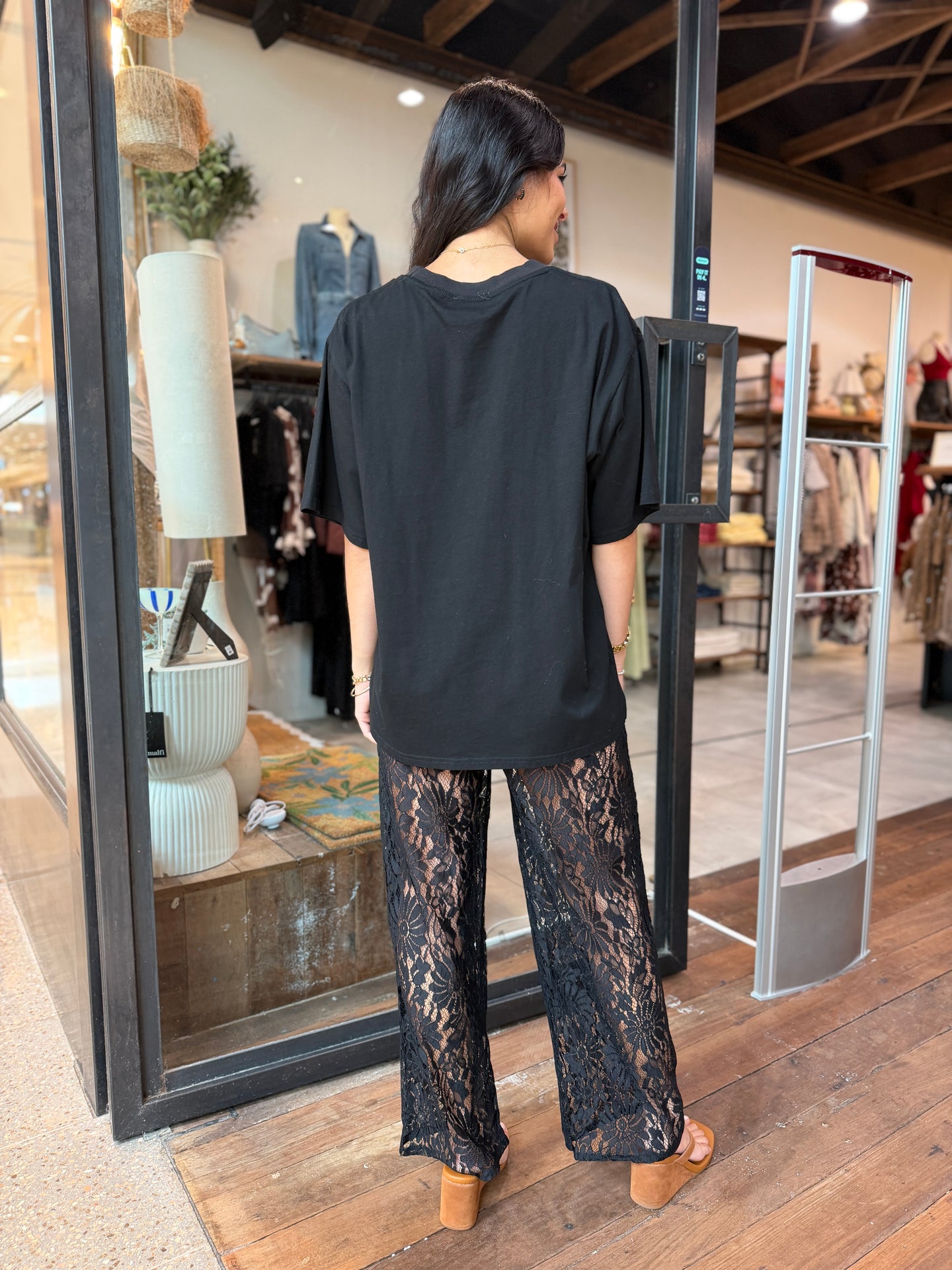 SIENNA TEE- BLACK