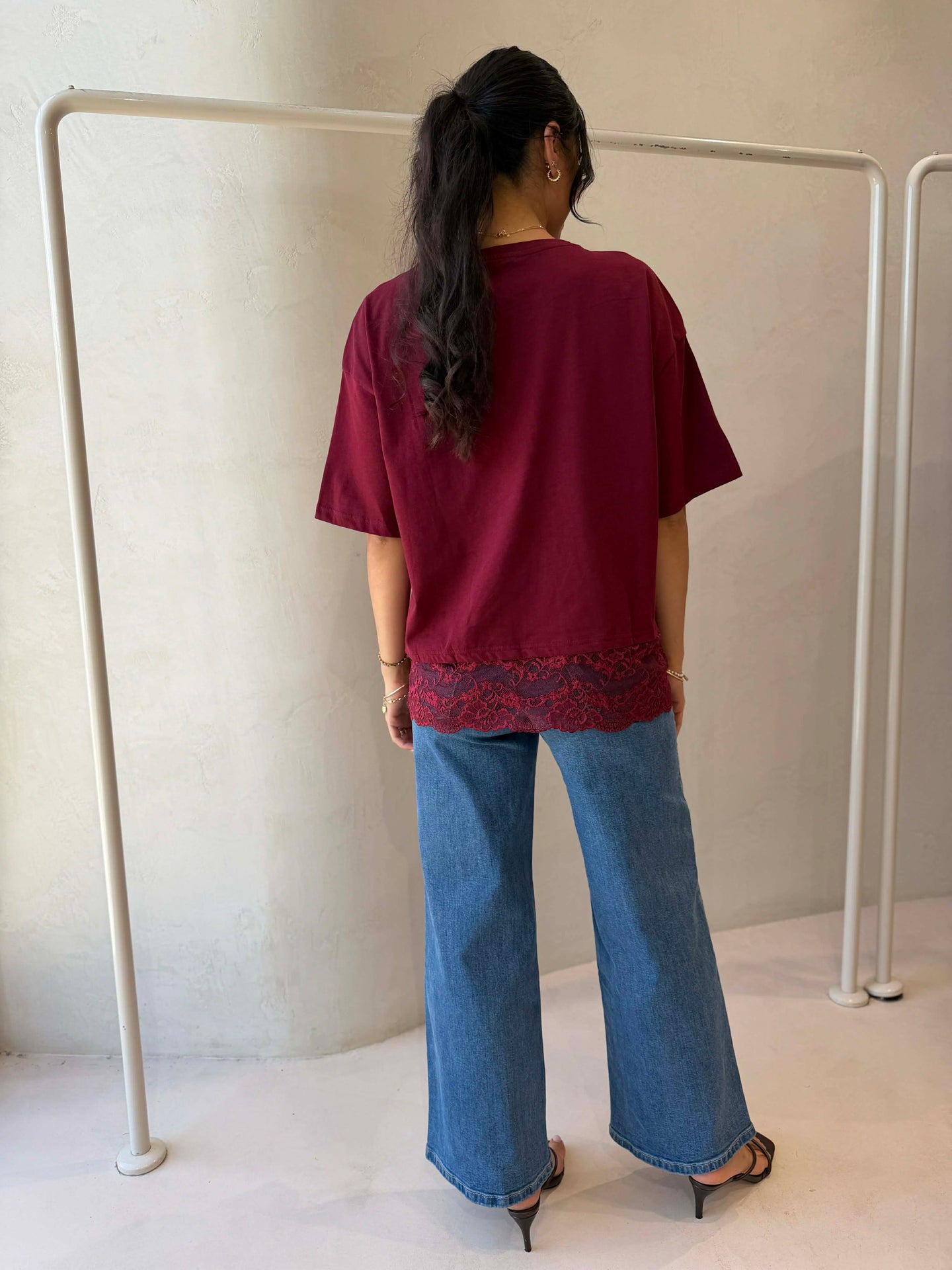LACEY TRIM TEE