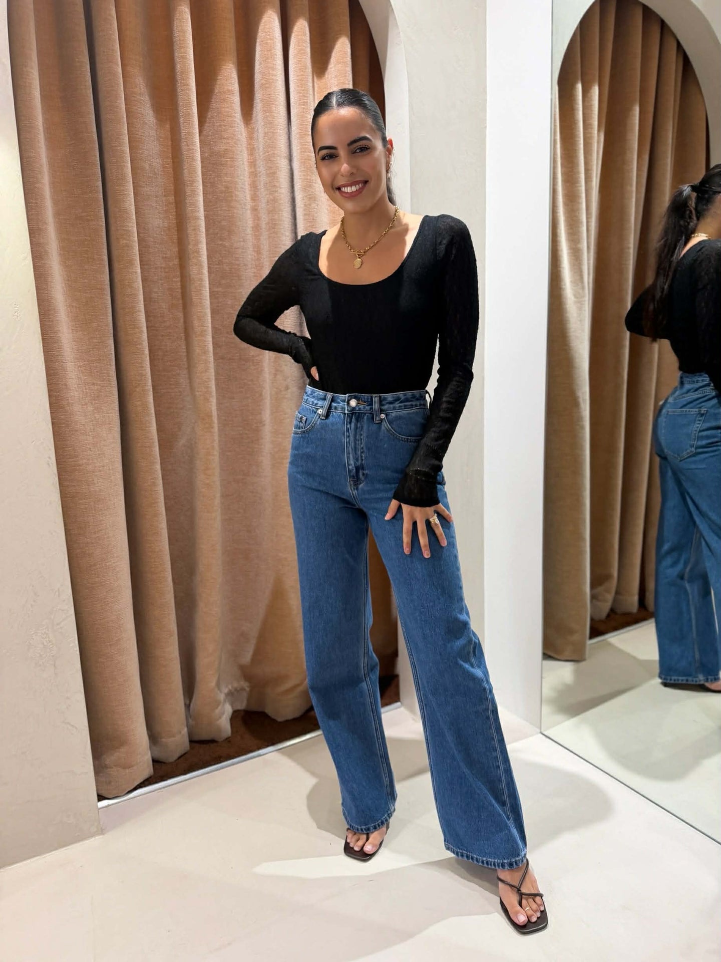 AMBER TOP-BLACK