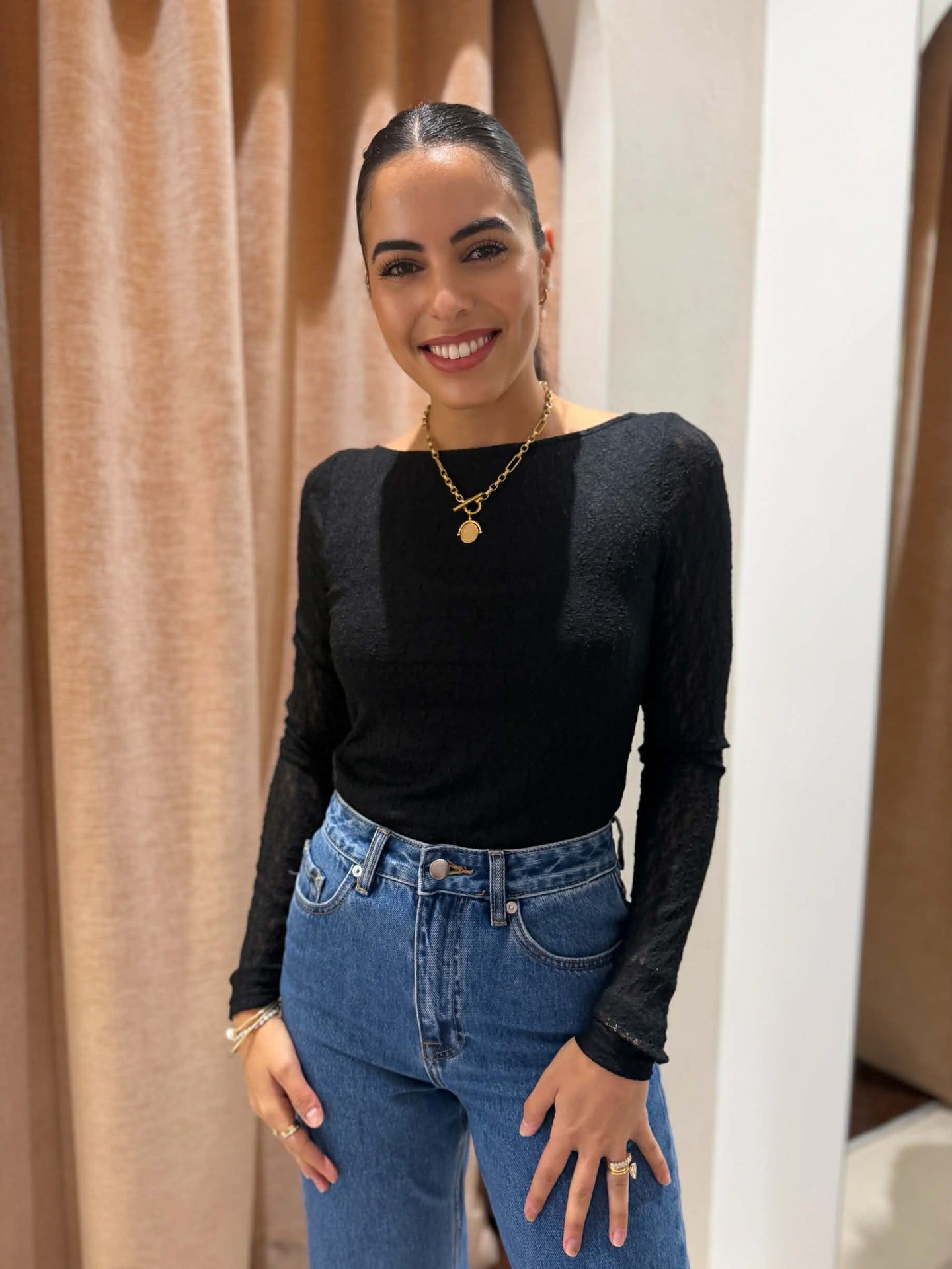 AMBER TOP-BLACK