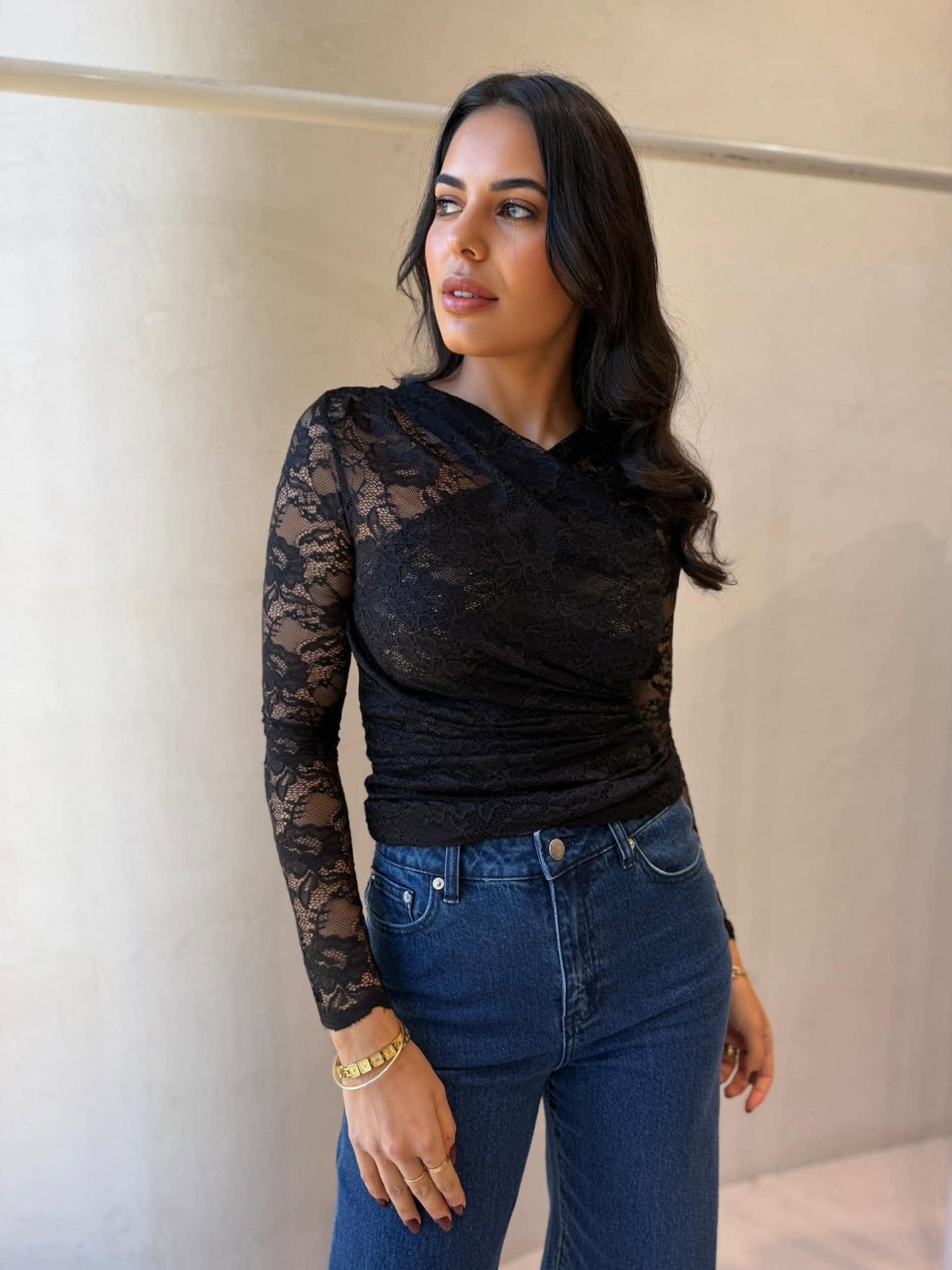 ELLIE LACE WRAP TOP-BLACK