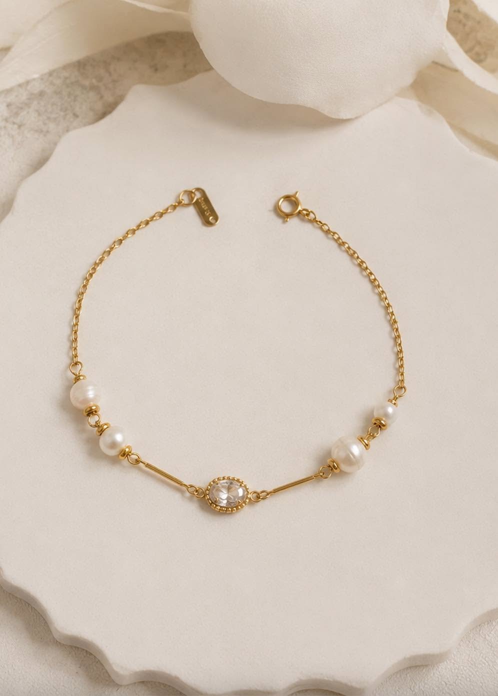 VENUS PEARL BRACELET