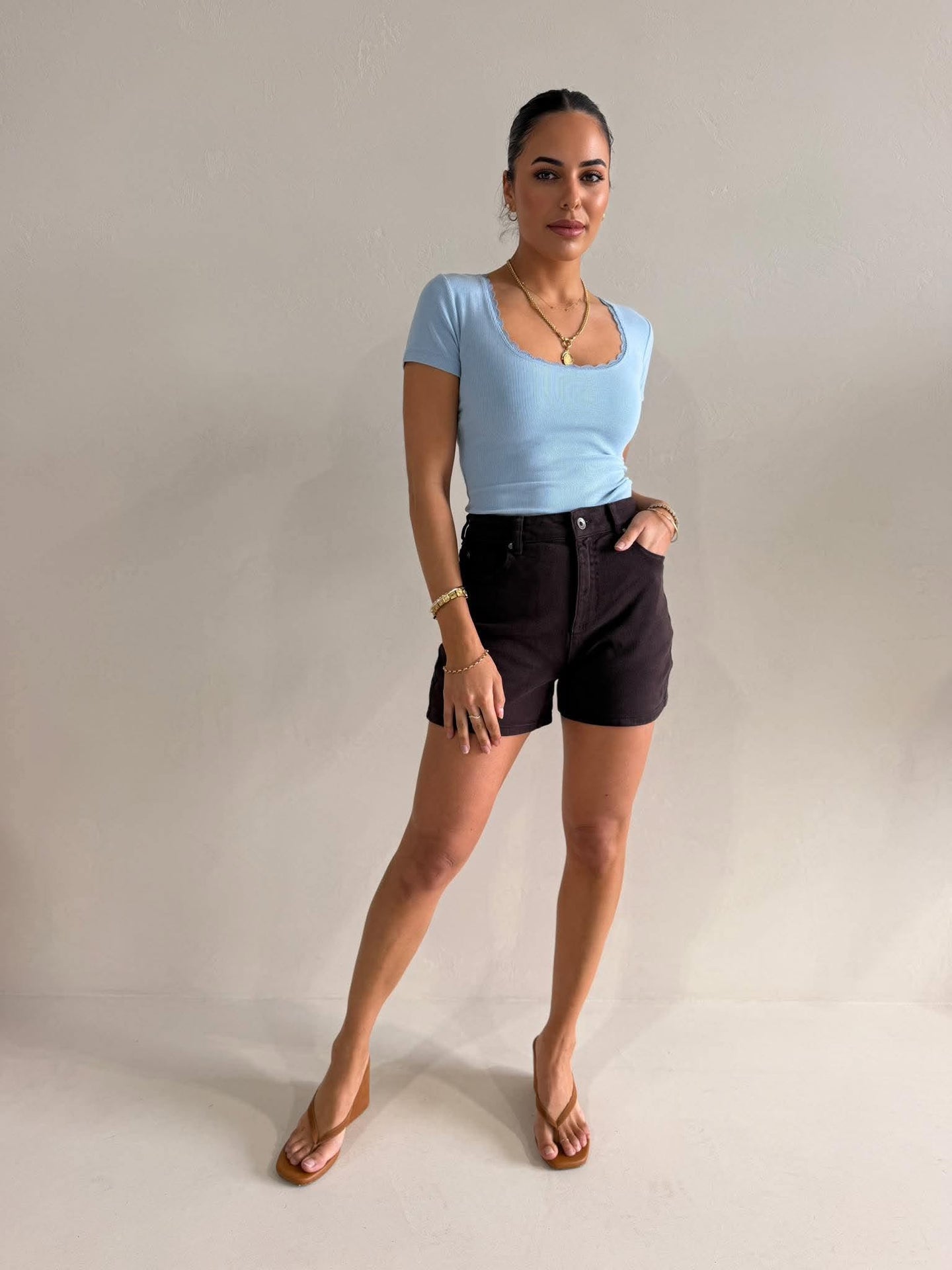 WASHED RIB LACE SCOOP NECK TEE- BLUE