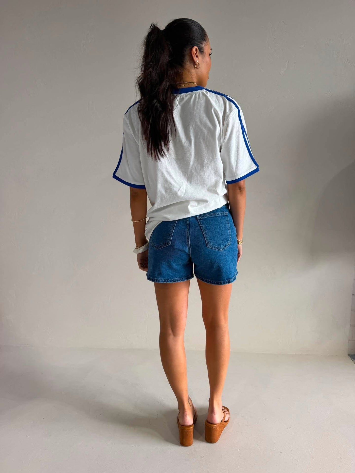 MAKU ARTISAN V-NECK WHITE