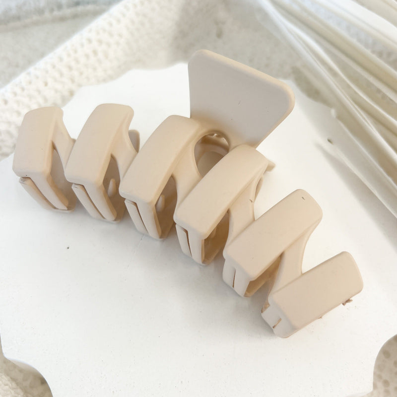 Izzy Hair Clip - Nude
