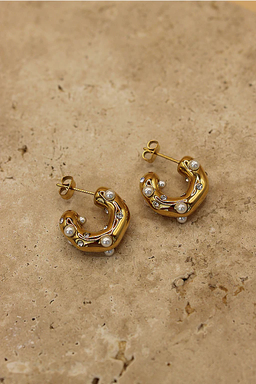 LOTTIE PEARL HOOP EARRINGS