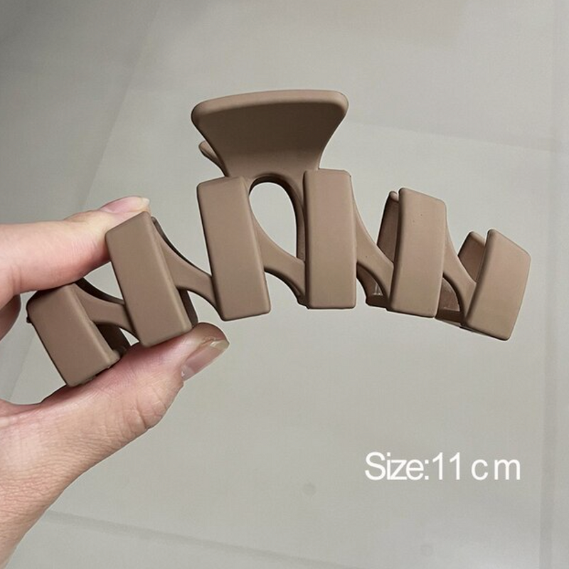 Izzy Hair Clip - Brown